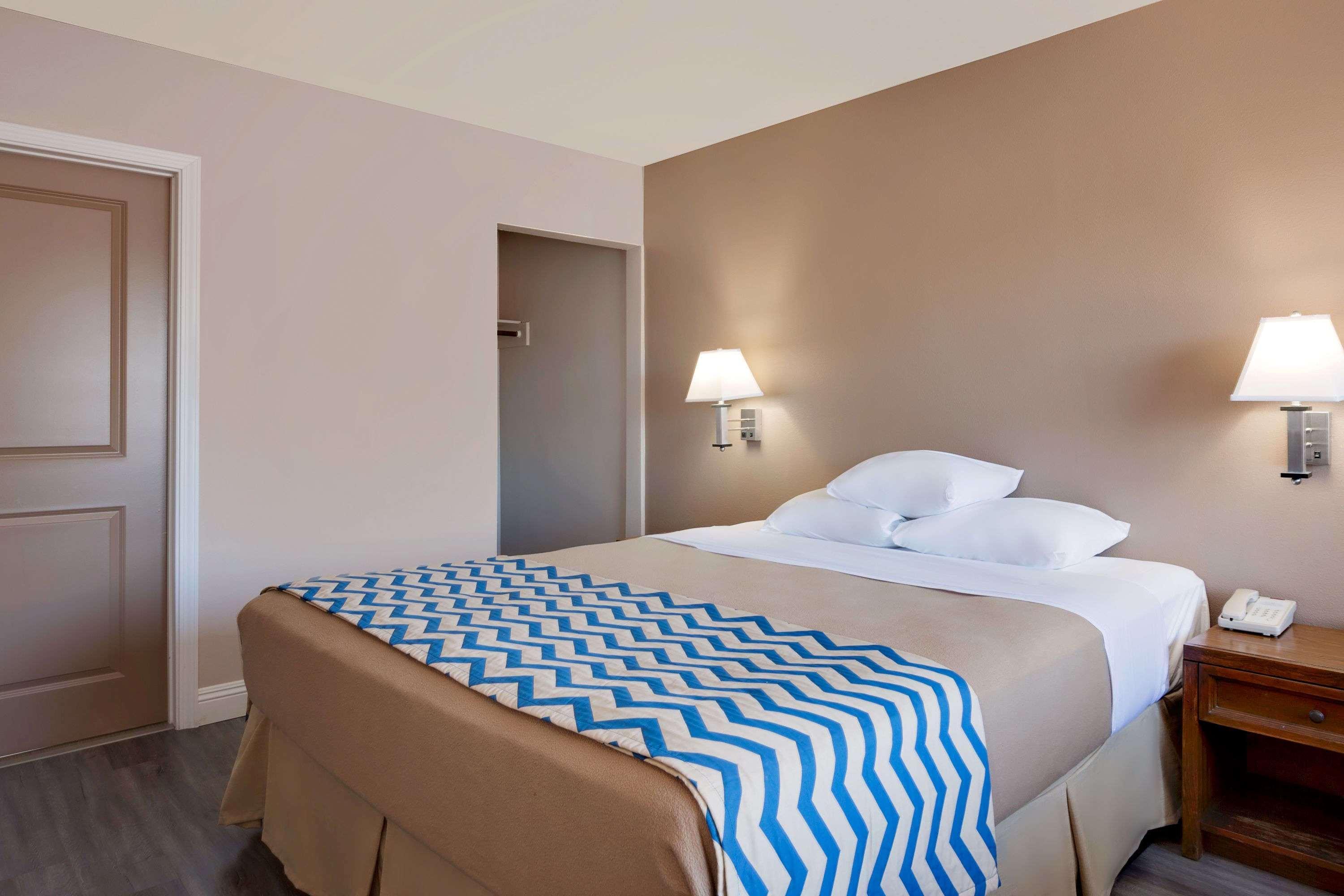 Travelodge By Wyndham Eureka Zewnętrze zdjęcie
