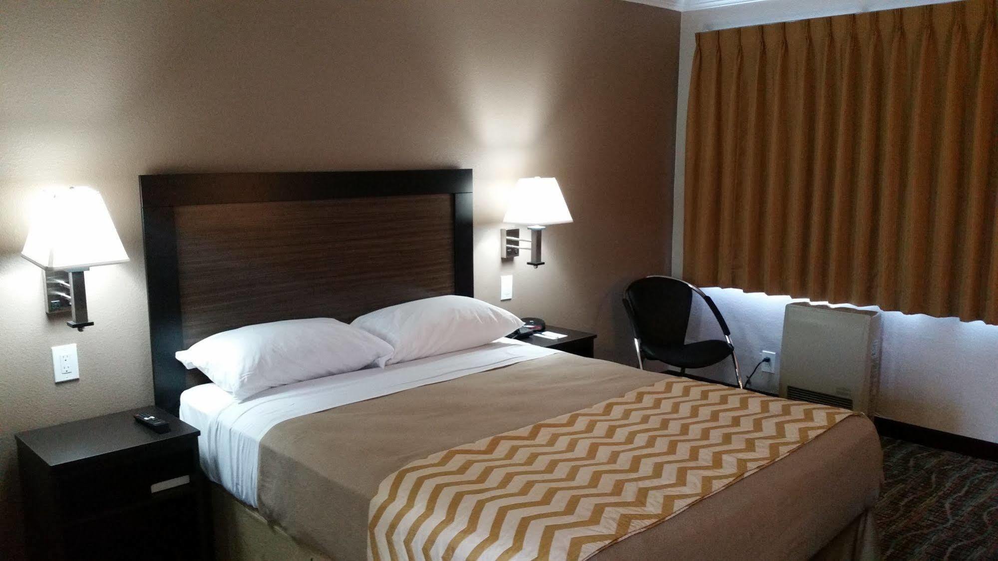 Travelodge By Wyndham Eureka Zewnętrze zdjęcie